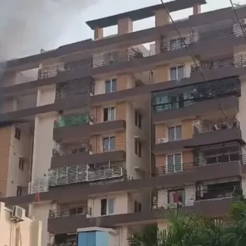Bhubaneswar Apartment Fire Claims Three Lives, Including Child; Probe Underway Into Cause