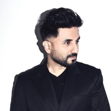 rgt8sdq_vir-das-hilarious-take-on-maldiveslakshadweep-tensions_120x90_08_January_24 Vir Das Calls Shutdown of ‘Cockroach Janata Party’ Social Media Accounts an “Utterly Dumb Move”