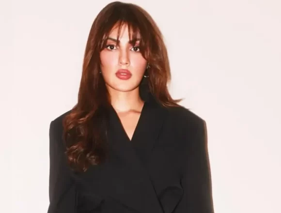 Rhea Chakraborty Announces Temporary Social Media Break to ‘Reconnect With Herself’ Amid Digital Overwhelm