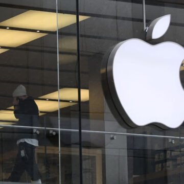 Apple Seeks U.S. Approval to Source Advanced Chips from Blacklisted Chinese Supplier Amid Growing AI Competition