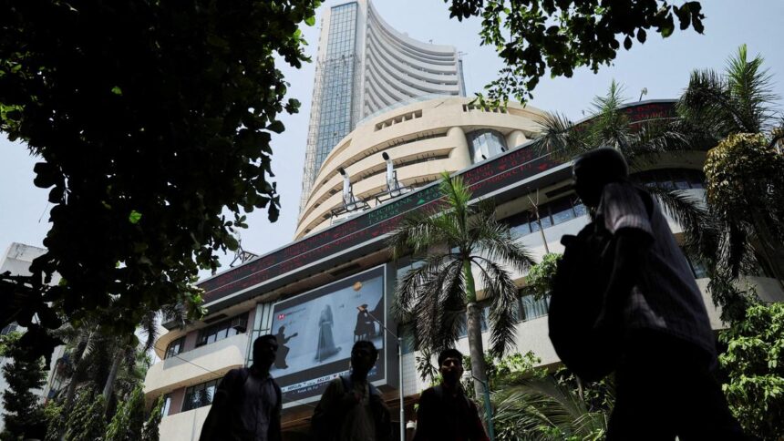 2025-11-07T065921Z_1148292179_RC2USDAMZK08_RTRMADP_3_INDIA-STOCKS-FLOWS Indian Stock Market Tumbles as Middle East Tensions Trigger Global Sell-Off; Sensex Plunges Over 1,000 Points