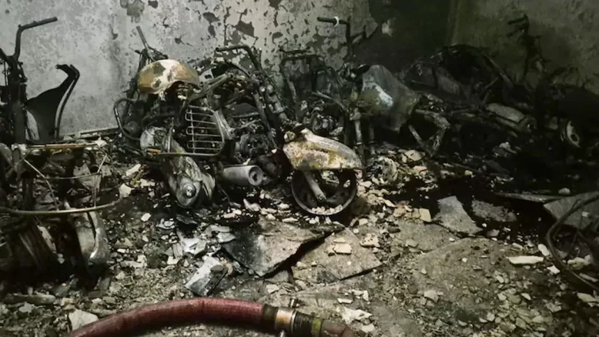 8a6tqads_delhi-fire_160x120_12_June_26 Deadly Blaze Engulfs Residential Building in Delhi’s Tughlakabad, Leaving Multiple Casualties and Injuries