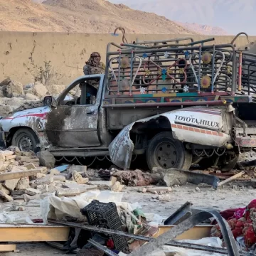 AFP__20260222__98HL6MK__v1__HighRes__AfghanistanPakistanAttacks-1771738373 Pakistan-Afghanistan Border Tensions Escalate After Deadly Cross-Border Strike, Taliban Alleges Civilian Casualties