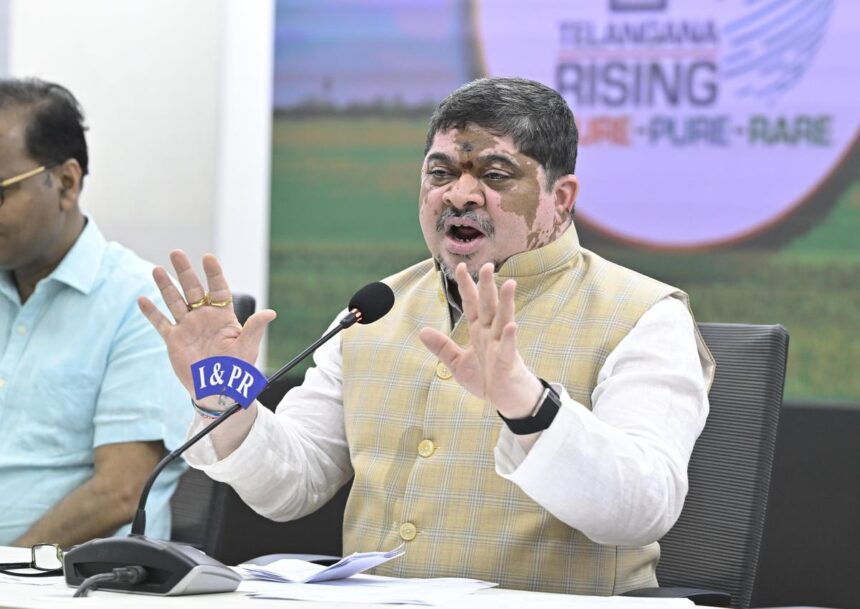 Telangana Transport Minister Accuses Select Union Leaders of Misleading RTC Employees Amid Welfare and Merger Discussions