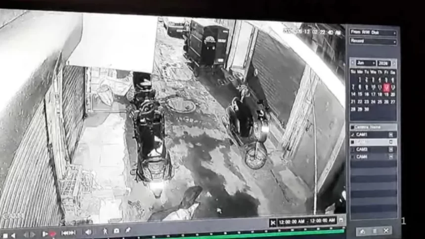 Delhi-(5)-1781352630535 Mystery Woman Seen on CCTV Before Tughlakabad Fire; Police Probe Possible Link to Deadly Blaze