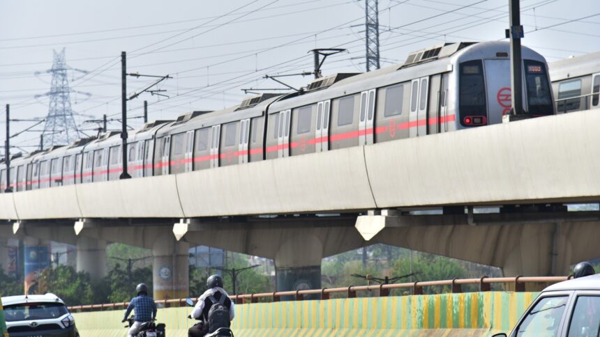 Gurugram Metro Tragedy: Delhi Woman Dies After Jumping in Front of Moving Train, Services Briefly Disrupted