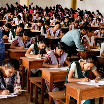 NEET UG 2026 Re-Examination Sees Massive Response as Over One Lakh Candidates Download Admit Cards