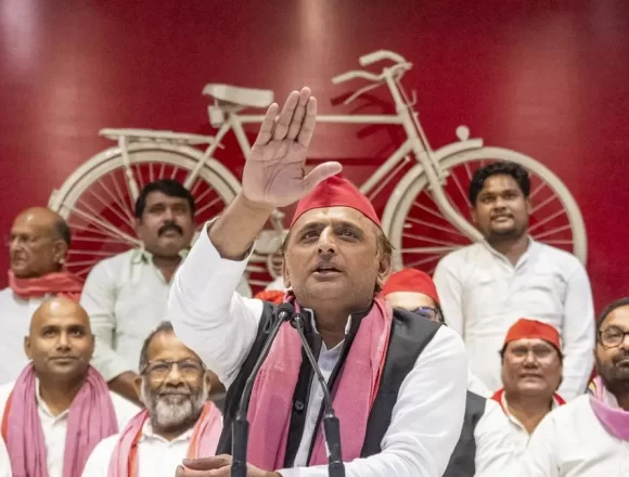 Akhilesh Yadav Alleges BJP’s “Poaching Strategy” May Target Samajwadi Party After Other Opposition Defections