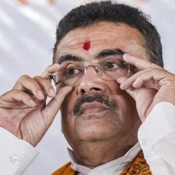 West Bengal Chief Minister Leads Hooghly River Cleanliness Campaign, Reinforces Commitment to Namami Gange Mission