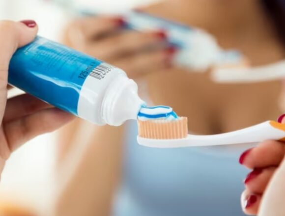 Skipping Night-Time Brushing May Raise Heart Disease Risk, Health Experts Warn