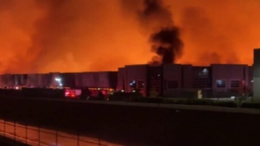 final_1775573735557_1775573740758 Massive Warehouse Fire Erupts in Orange County, Sending Thick Smoke Across Southern California