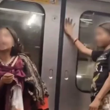 fpb6bdos_delhi-metro_625x300_25_March_26 Delhi Metro Passenger Alleges Harassment Over Clothing Choice, Sparks Debate on Public Conduct and Personal Freedom