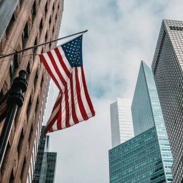 Indian H-1B Professionals Increasingly Eye UK Opportunities Amid Lengthy US Green Card Backlogs