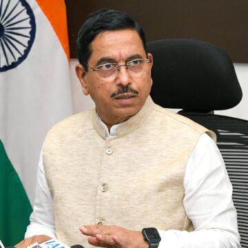 202510213548045-scaled Pralhad Joshi Given Additional Charge of Education Ministry Following Dharmendra Pradhan’s Resignation