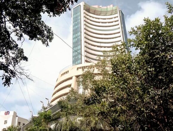 20260615313L Indian Stock Markets Recover in Early Trade as Banking and IT Stocks Lead Broad-Based Rebound