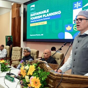 Kashmir Is Not a ‘Disneyland’: Omar Abdullah Says Protecting Nature Is the Key to Sustainable Tourism