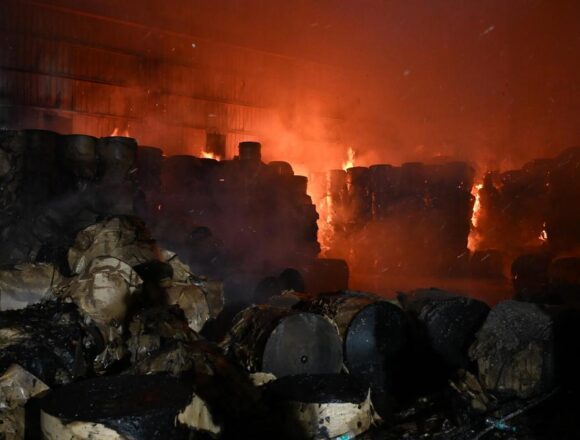 Massive Fire Destroys Coconut Oil Mill in Kozhikode, Firefighters Battle Blaze for Hours