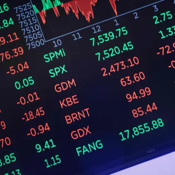 US-DOW-JONES-INDUSTRI-NEW-RECORD_1780465688920__1783915352255_1783915352414_a3bfee22-6f48-43d9-a8cb-a36848c582c8 Oil Prices Jump as Renewed US-Iran Tensions Shake Global Markets and Pressure Technology Stocks