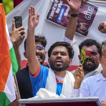 cockjpg_1780746699377 Uddhav Thackeray Extends Support to ‘Cockroach Janta Party’ Protest, Urges Opposition Unity Against Government
