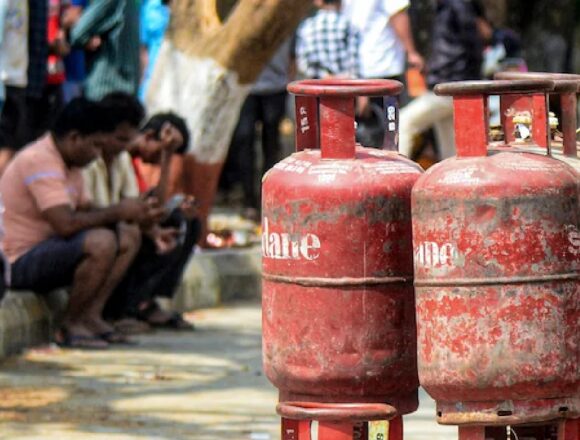 Commercial LPG Cylinder Prices Cut by ₹183.50, Offering Major Relief to Businesses Across India