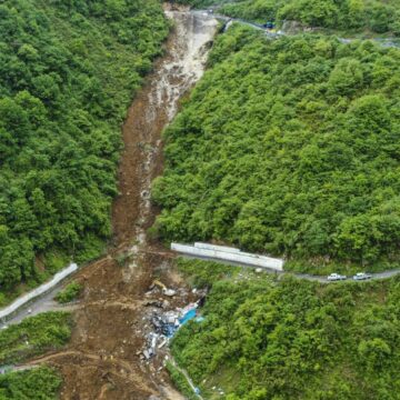 China Landslide Tragedy: 21 Forestry Workers Killed in Deadly Mountain Disaster in Northwest Region