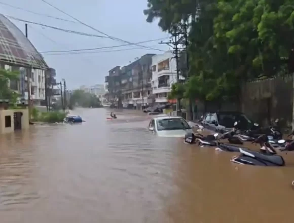 eppf4r5_valsad_625x300_23_July_26 Gujarat’s Valsad Records Exceptional Rainfall, Umergam Logs 1,064 mm in 24 Hours