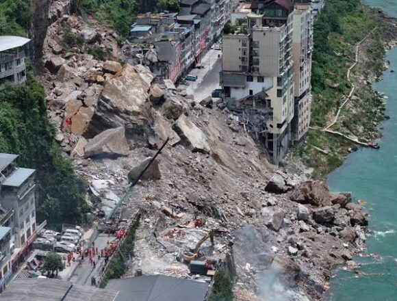 images (23) China Landslide Disaster in Chongqing Leaves Eight Dead, Dozens Missing as Massive Rescue Operation Continues