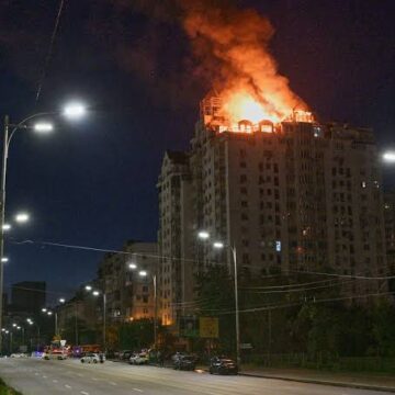 Russia Intensifies Overnight Missile Assault on Ukraine, Triggering Hours of Explosions Across Kyiv
