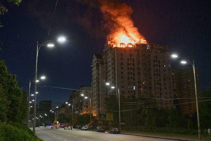 images (3) Russia Intensifies Overnight Missile Assault on Ukraine, Triggering Hours of Explosions Across Kyiv