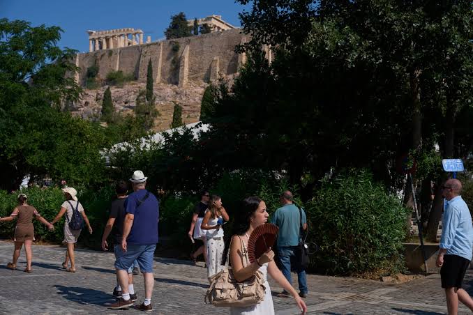 images (51) Man Arrested After Tourists Stabbed Near Athens’ Acropolis in Daylight Attack