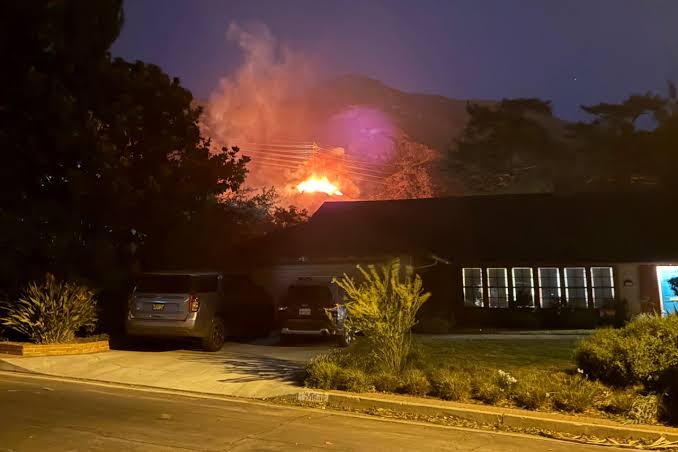 images (53) Zacharias Fire Near Patterson Grows to 100 Acres Before Firefighters Halt Its Spread