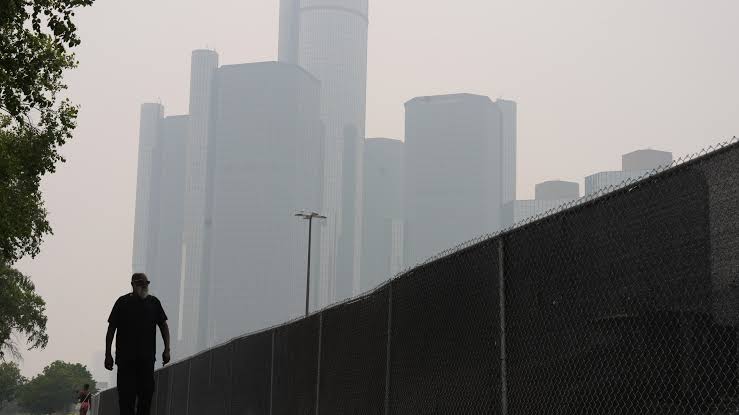images (6) America’s Triple Weather Crisis: Toxic Air, Deadly Floods and Raging Wildfires Expose Growing Climate Extremes