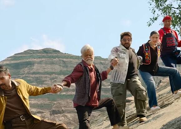 images (7) Dhamaal 4 Review: A Familiar Treasure Hunt That Struggles to Deliver Genuine Comedy