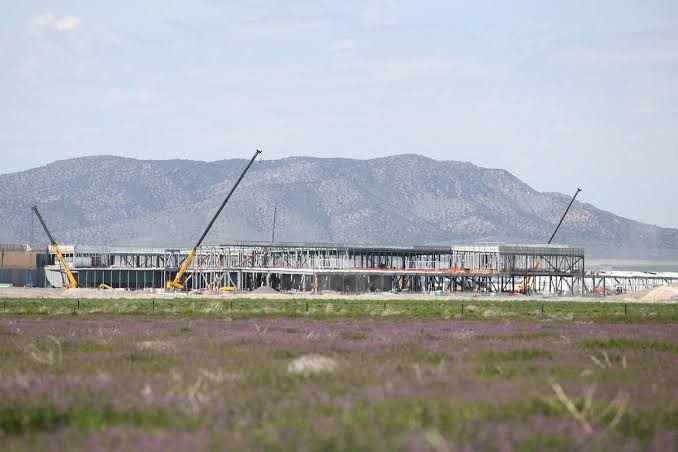 images (76) Meta Announces C$13 Billion AI Data Center in Alberta, Marking Major Expansion into Canada