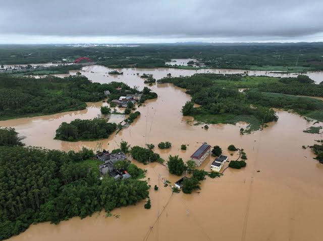 images (82) Southern China Floods Claim 39 Lives as Torrential Rains Trigger Widespread Devastation