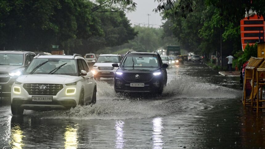 Heavy Rain Batters Delhi, Widespread Waterlogging Brings Traffic to a Crawl