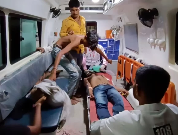 AP22207217642172 Bhavnagar Spurious Liquor Tragedy: Four Dead, 19 Hospitalised as Police Probe Fake Liquor Network