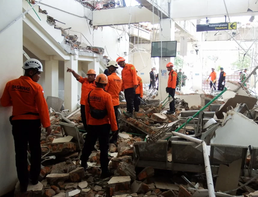 Powerful 7.7-Magnitude Earthquake Hits Indonesia’s Flores, Killing 20 and Triggering Tsunami Alert