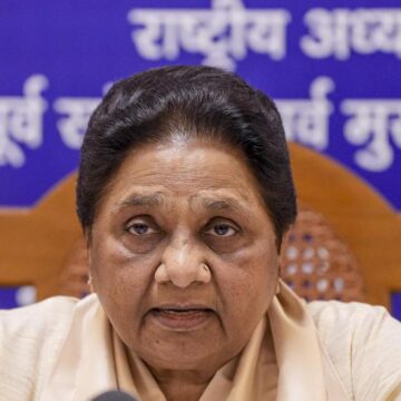 PTI08_11_2026_000083B Mayawati Urges Dialogue to Resolve Hijab Dispute, Warns Against Narrow Politics