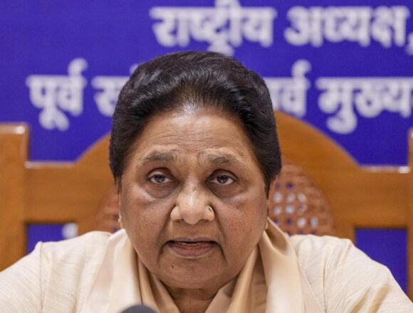 PTI08_11_2026_000083B Mayawati Urges Dialogue to Resolve Hijab Dispute, Warns Against Narrow Politics