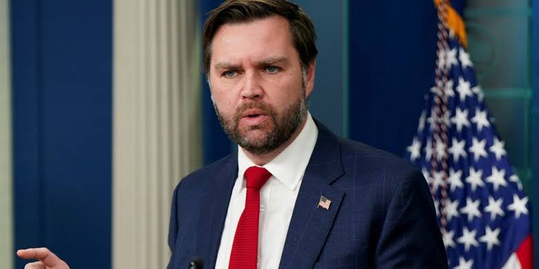images (11) JD Vance Targets Foreign Labor and Open Borders, Reigniting Debate Over H-1B Visas and American Jobs