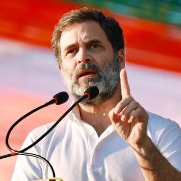 images (16) Rahul Gandhi Targets ‘Manusmriti Mindset’ at Pune Event, Calls on Women to Challenge Patriarchy