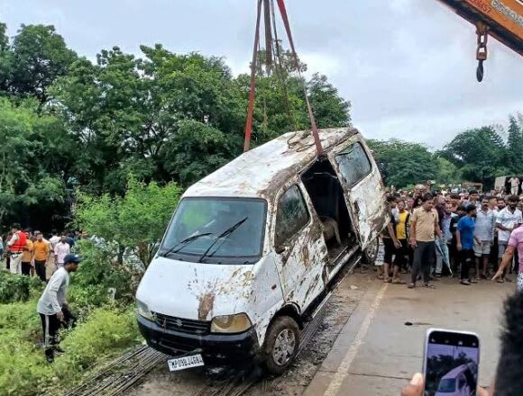 Nine of Family Killed After Van Swept Into Flooded Drain in Madhya Pradesh