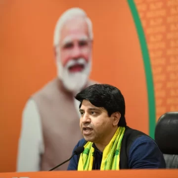 shehzad-poonawallas-defended-the-bjps-positions-with-facts-and-wit-image-bjp-311941813-1x1 Shehzad Poonawalla Explains Why He Left BJP, Calls Party a Strong Platform for Youth
