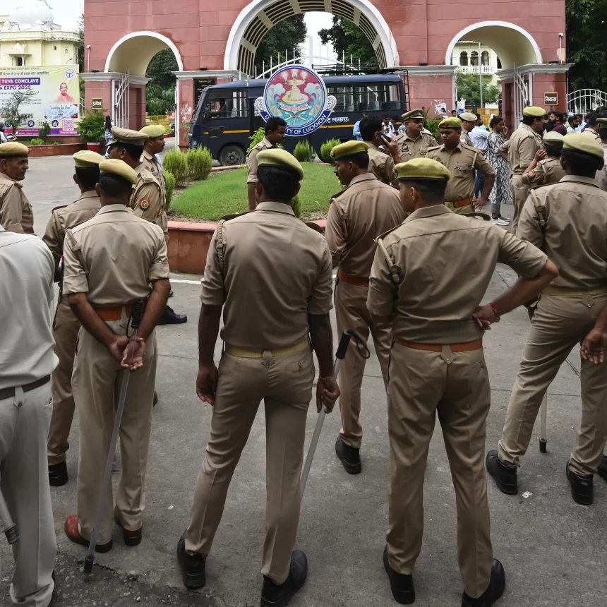 up_police_1757920467455_1757920467744_1786429806256_3942c3a0-2674-49bd-8cf2-050d1cee71e7 Police Trainee Arrested for Allegedly Cheating Colleagues of Over ₹7 Lakh, Spending Money on Online Betting