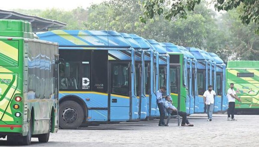 DTC-bus-driversGJEGIALBV.4.jpg DTC Cancels Weekly Offs as Contract Workers Threaten Fresh Strike on September 28