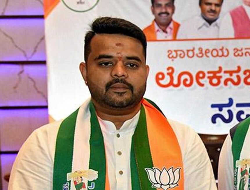 IMG_FILE_PHOTO__Prajwal__2_1_NKCTOFNT Seven Booked for Supplying Mobile Phone and SIM Card to Convicted Former MP Prajwal Revanna in Prison