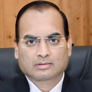 Justice-Sanjay-Kumar-Agrawal-_1788235015264 SC Collegium’s Separate Transfer Move for Justice Agrawal Gains Significance Amid Rajasthan High Court Row