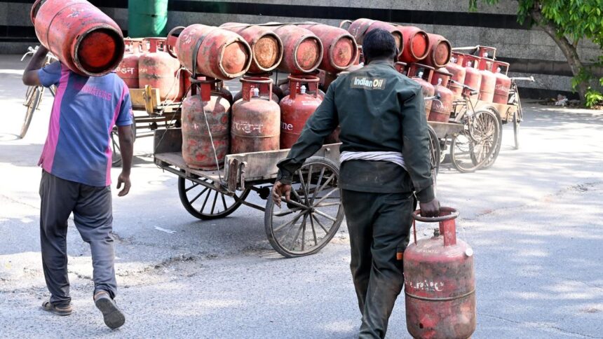 LPG CRISIS DELHI_15_04_5 India’s LPG Imports from US Soar 254% as Crude Oil Purchases Plunge in Q1 FY27