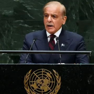 US-1-19 Pakistan PM Shehbaz Sharif Warns India Over Indus Waters at UN General Assembly